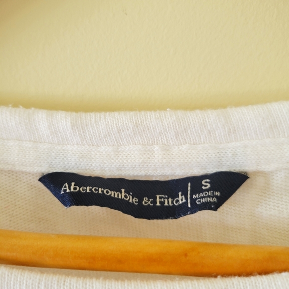 Abercrombie & Fitch cream athletic style lightweight sweater - Picture 5 of 6